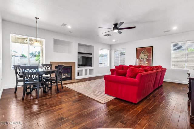 3955 E INDIGO BAY Court, Gilbert, AZ 85234