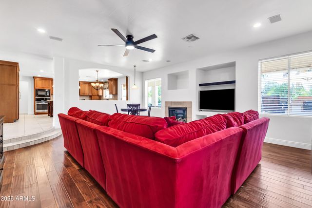 3955 E INDIGO BAY Court, Gilbert, AZ 85234