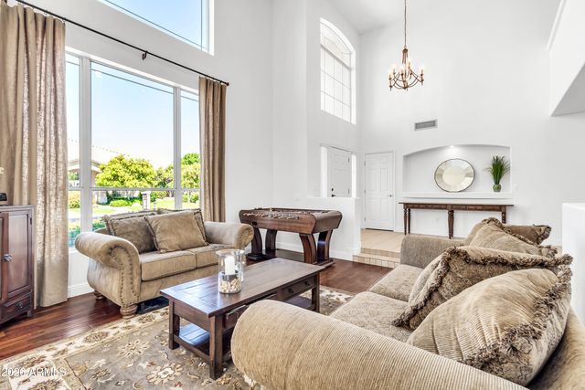 3955 E INDIGO BAY Court, Gilbert, AZ 85234