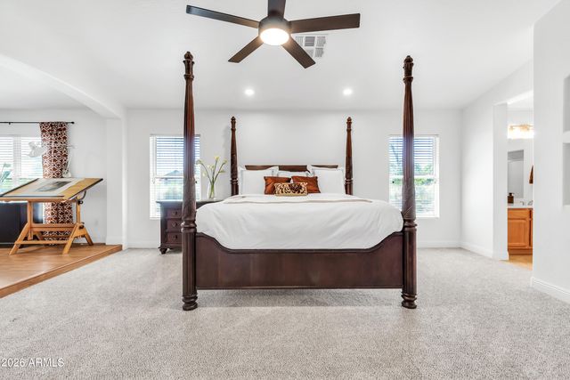 3955 E INDIGO BAY Court, Gilbert, AZ 85234