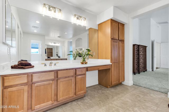 3955 E INDIGO BAY Court, Gilbert, AZ 85234