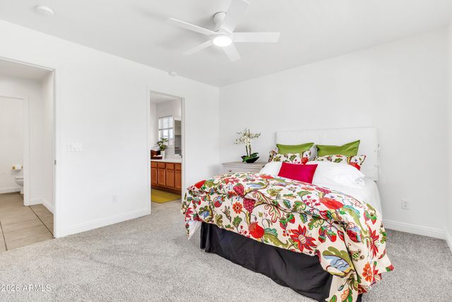 3955 E INDIGO BAY Court, Gilbert, AZ 85234