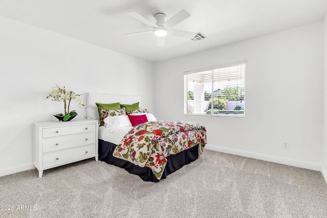 3955 E INDIGO BAY Court, Gilbert, AZ 85234