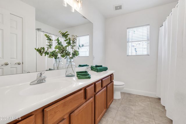 3955 E INDIGO BAY Court, Gilbert, AZ 85234