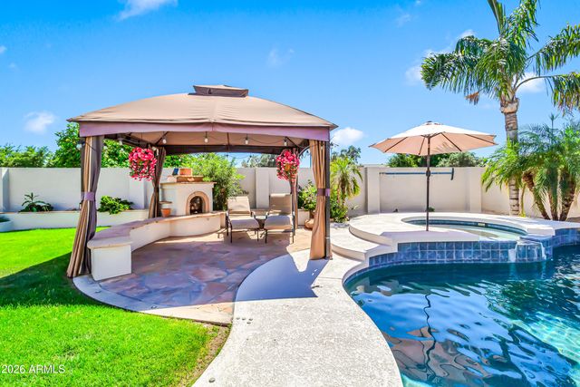 3955 E INDIGO BAY Court, Gilbert, AZ 85234