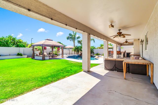 3955 E INDIGO BAY Court, Gilbert, AZ 85234