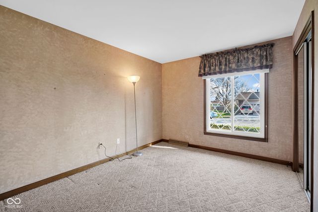 4540 Woodcrest Drive, Columbus, IN 47203