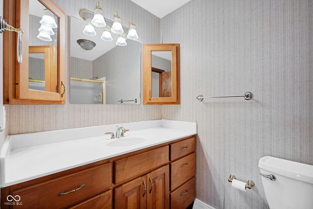 4540 Woodcrest Drive, Columbus, IN 47203