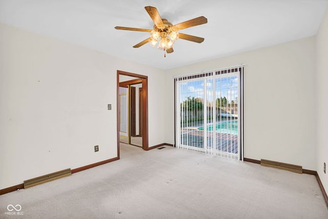 4540 Woodcrest Drive, Columbus, IN 47203