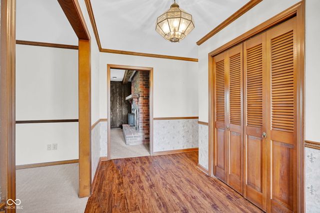 4540 Woodcrest Drive, Columbus, IN 47203