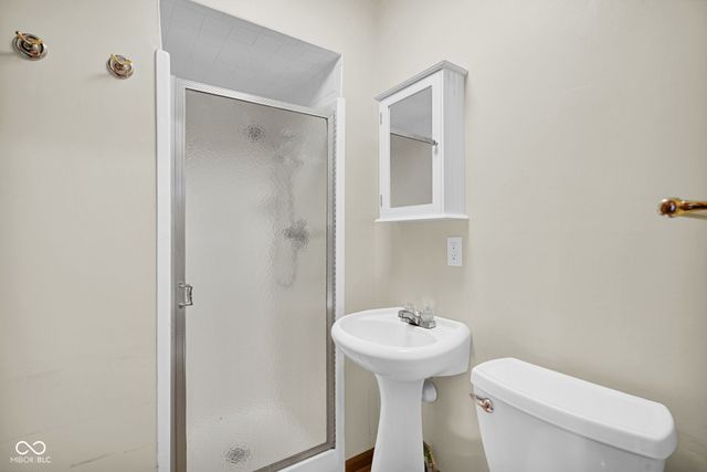 4540 Woodcrest Drive, Columbus, IN 47203