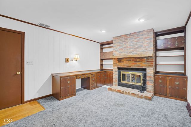 4540 Woodcrest Drive, Columbus, IN 47203