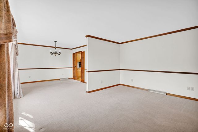 4540 Woodcrest Drive, Columbus, IN 47203