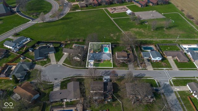 4540 Woodcrest Drive, Columbus, IN 47203