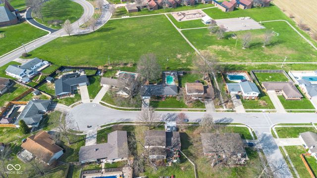 4540 Woodcrest Drive, Columbus, IN 47203