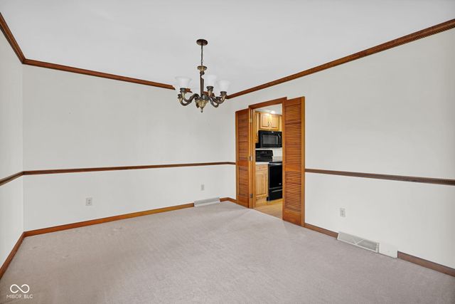 4540 Woodcrest Drive, Columbus, IN 47203