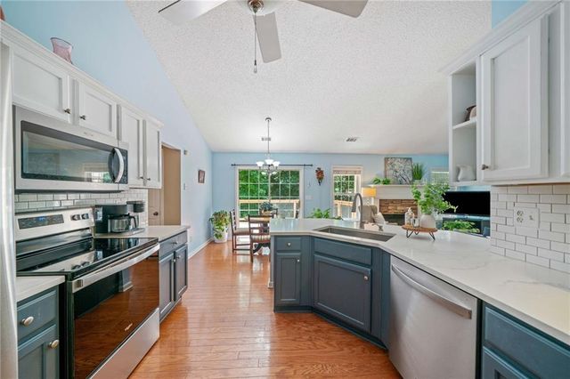 5776 Amberside Lane, Sugar Hill, GA 30518