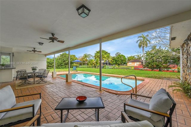 980 Renmar Dr, Plantation, FL 33317