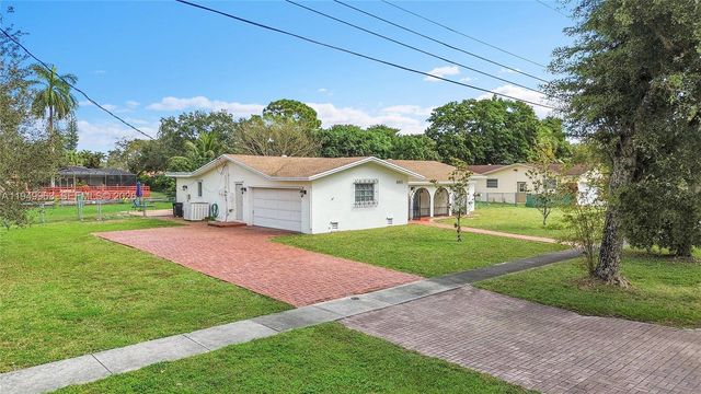 980 Renmar Dr, Plantation, FL 33317