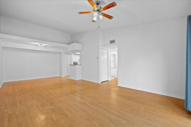 200 N Crestwood Court N 211, Royal Palm Beach, FL 33411