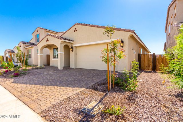 8917 W ORANGE Drive, Glendale, AZ 85305