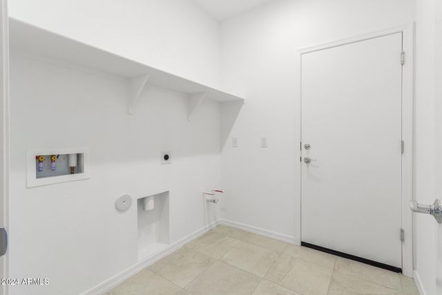 8917 W ORANGE Drive, Glendale, AZ 85305