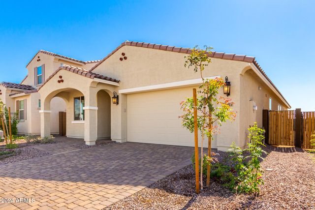 8917 W ORANGE Drive, Glendale, AZ 85305
