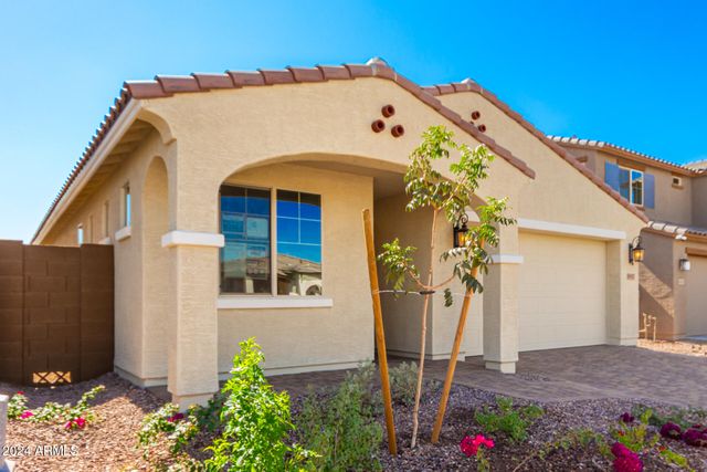 8917 W ORANGE Drive, Glendale, AZ 85305