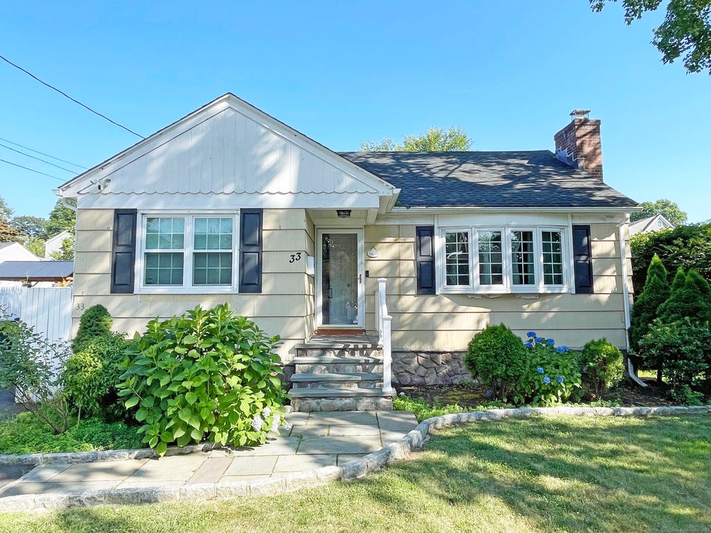 33 Wilson Street, Fairfield, CT 06825