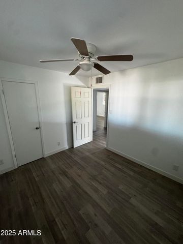 128 W Winston Drive, Phoenix, AZ 85041