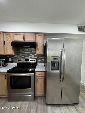 128 W Winston Drive, Phoenix, AZ 85041