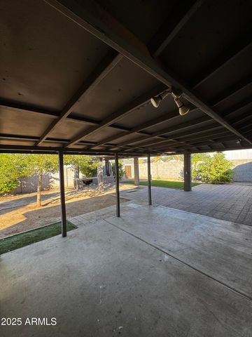 128 W Winston Drive, Phoenix, AZ 85041