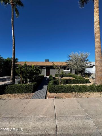 128 W Winston Drive, Phoenix, AZ 85041
