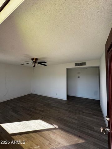 128 W Winston Drive, Phoenix, AZ 85041