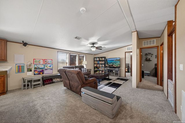 225 Quail Run, Lytle, TX 78052