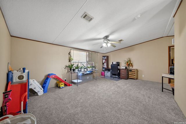 225 Quail Run, Lytle, TX 78052