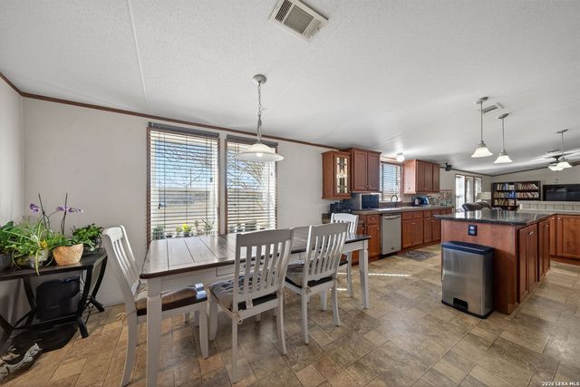 225 Quail Run, Lytle, TX 78052