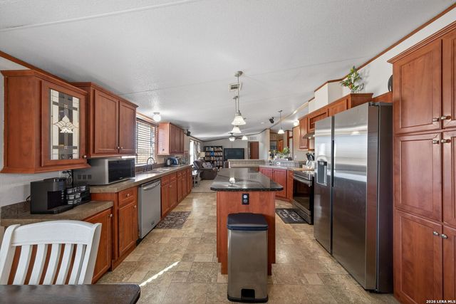 225 Quail Run, Lytle, TX 78052