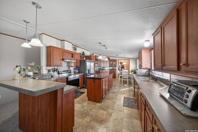 225 Quail Run, Lytle, TX 78052