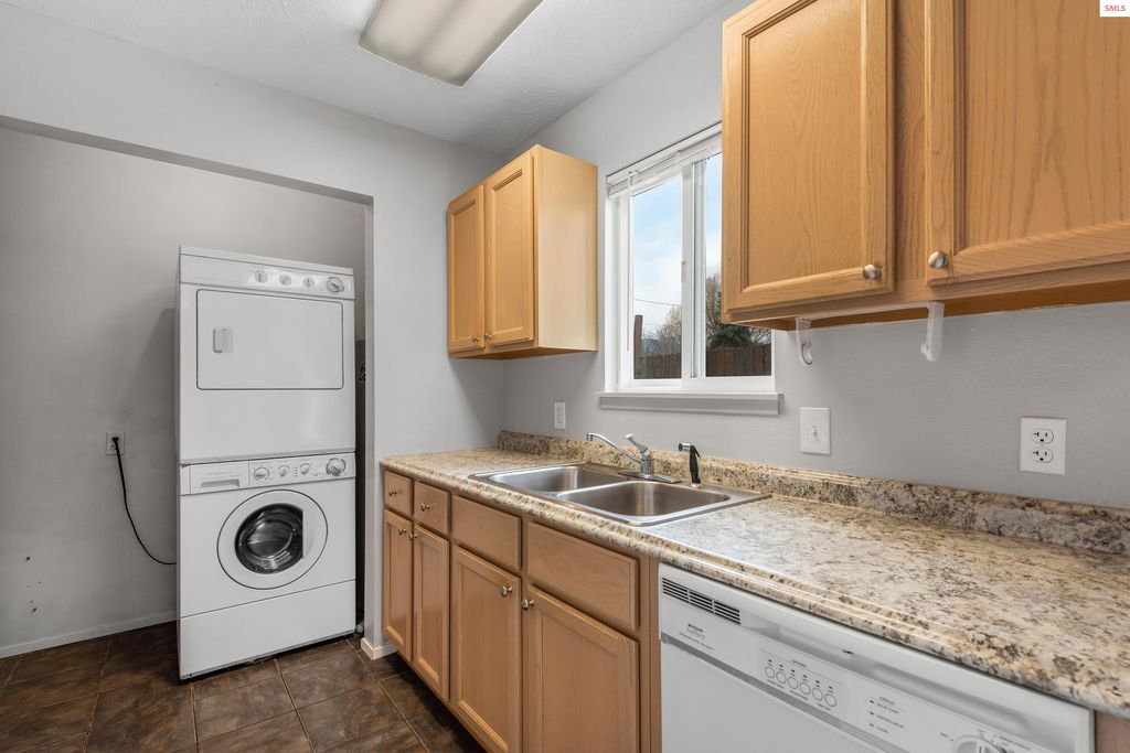 301 W 2nd Ave # 6, Kootenai, ID 83840 photo 20