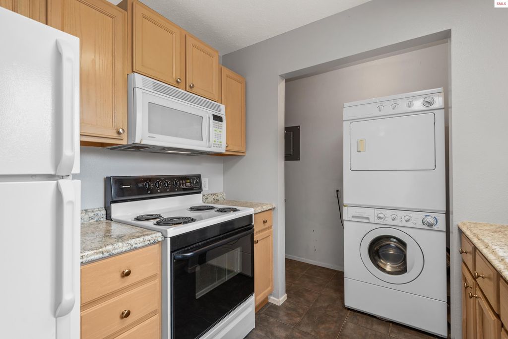 301 W 2nd Ave # 6, Kootenai, ID 83840 photo 21