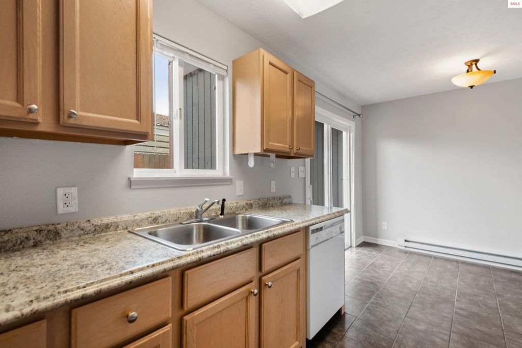 301 W 2nd Ave # 6, Kootenai, ID 83840 photo 23