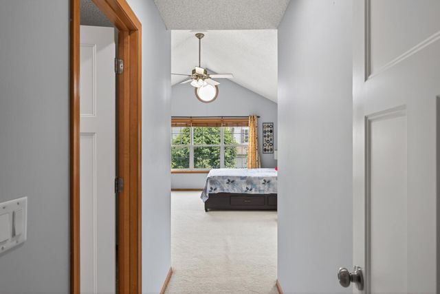 10013 Iris Lane, Eden Prairie, MN 55347