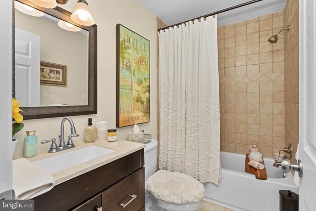 25 ELMORE AVE, Hamilton, NJ 08619