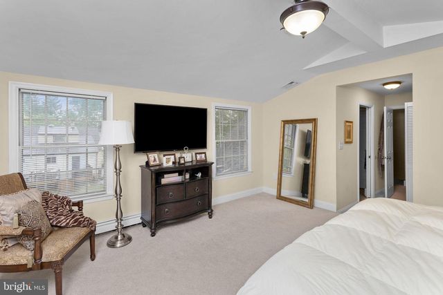 25 ELMORE AVE, Hamilton, NJ 08619
