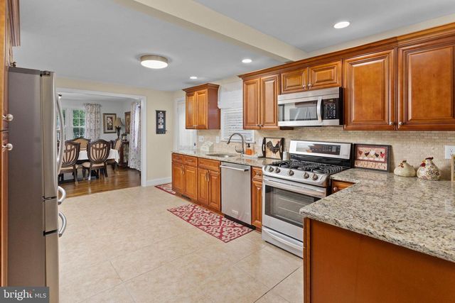 25 ELMORE AVE, Hamilton, NJ 08619