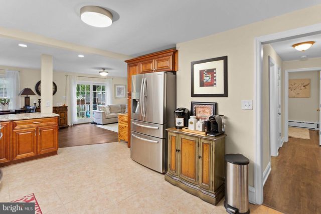 25 ELMORE AVE, Hamilton, NJ 08619