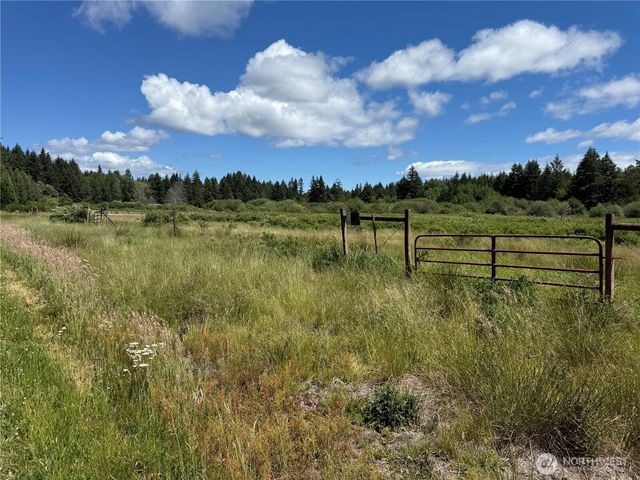 202 184th Avenue Ct SW, Lakebay, WA 98349