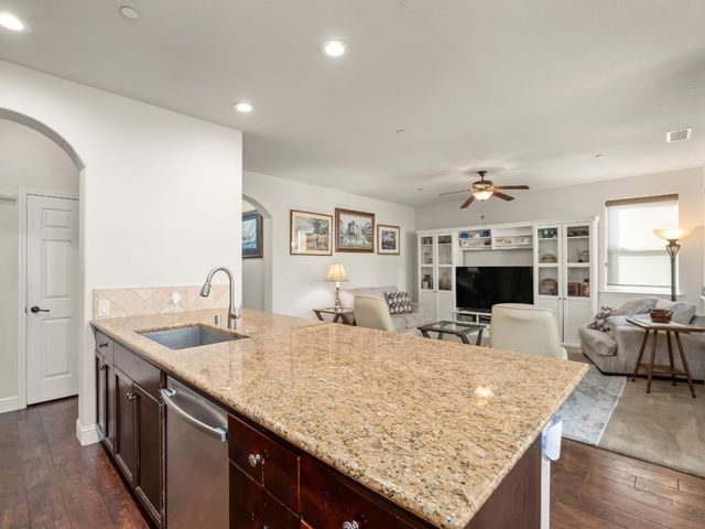 11319 N Via Napoli Drive, Fresno, CA 93730