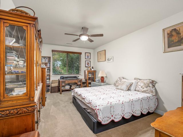 11319 N Via Napoli Drive, Fresno, CA 93730